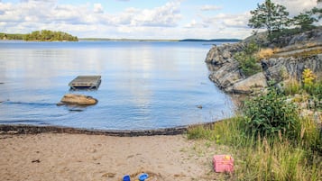 Playa en los alrededores y pesca