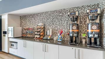 Dagelijks ontbijt voor onderweg inbegrepen