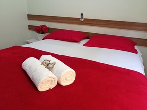 Minibar, blackout curtains, free WiFi, bed sheets - Pousada Hits Foz (Foz do Iguaçu)