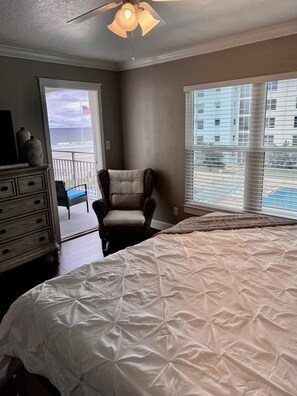 2 soverom, strykejern/-brett, reiseseng for barn og wi-fi (inkludert)