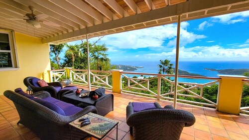 6 Bedroom Ensuite Villa with Ocean Views, Private Saltwater Pool, Tropical Gardens