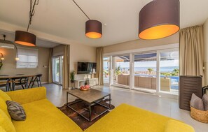 Smart TV, futbolito y tenis de mesa 