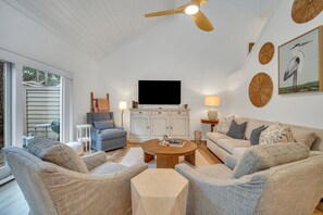 TV connectée, jeux vidéo, livres