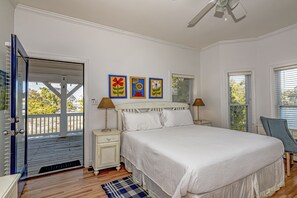 5 bedrooms, iron/ironing board, WiFi, bed sheets