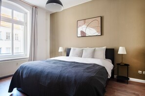 2 bedrooms, iron/ironing board, WiFi, bed sheets