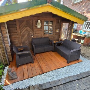 Unclassified image, 5 of 37, button