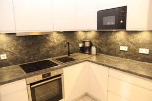 Unclassified image, 2 of 37, button