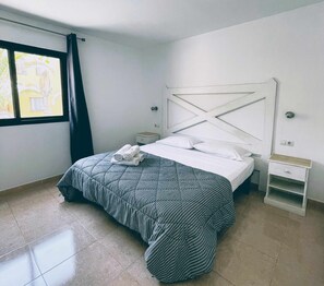 1 bedroom, desk, travel crib, free WiFi