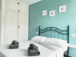 1 Schlafzimmer, Bügeleisen/Bügelbrett, Reisekinderbett, kostenloses WLAN