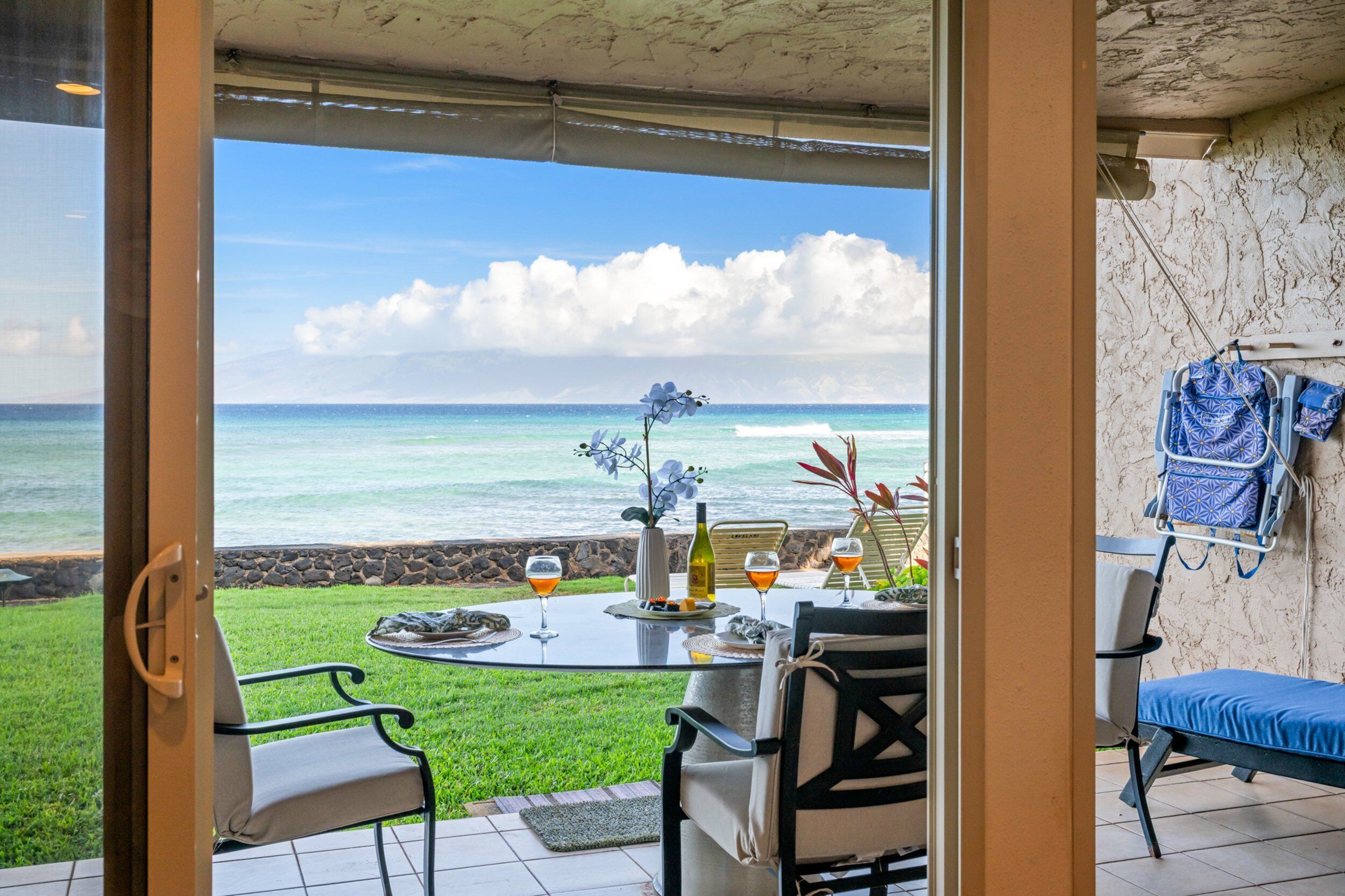 屋外ダイニングエリア