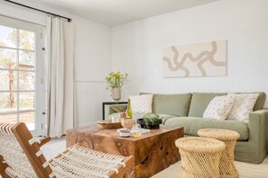 Smart TV, fireplace, offices