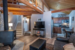 TV, fireplace - Escape to Ptarmigan Village 9 (Whitefish)