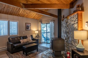 TV, fireplace - Escape to Ptarmigan Village 9 (Whitefish)