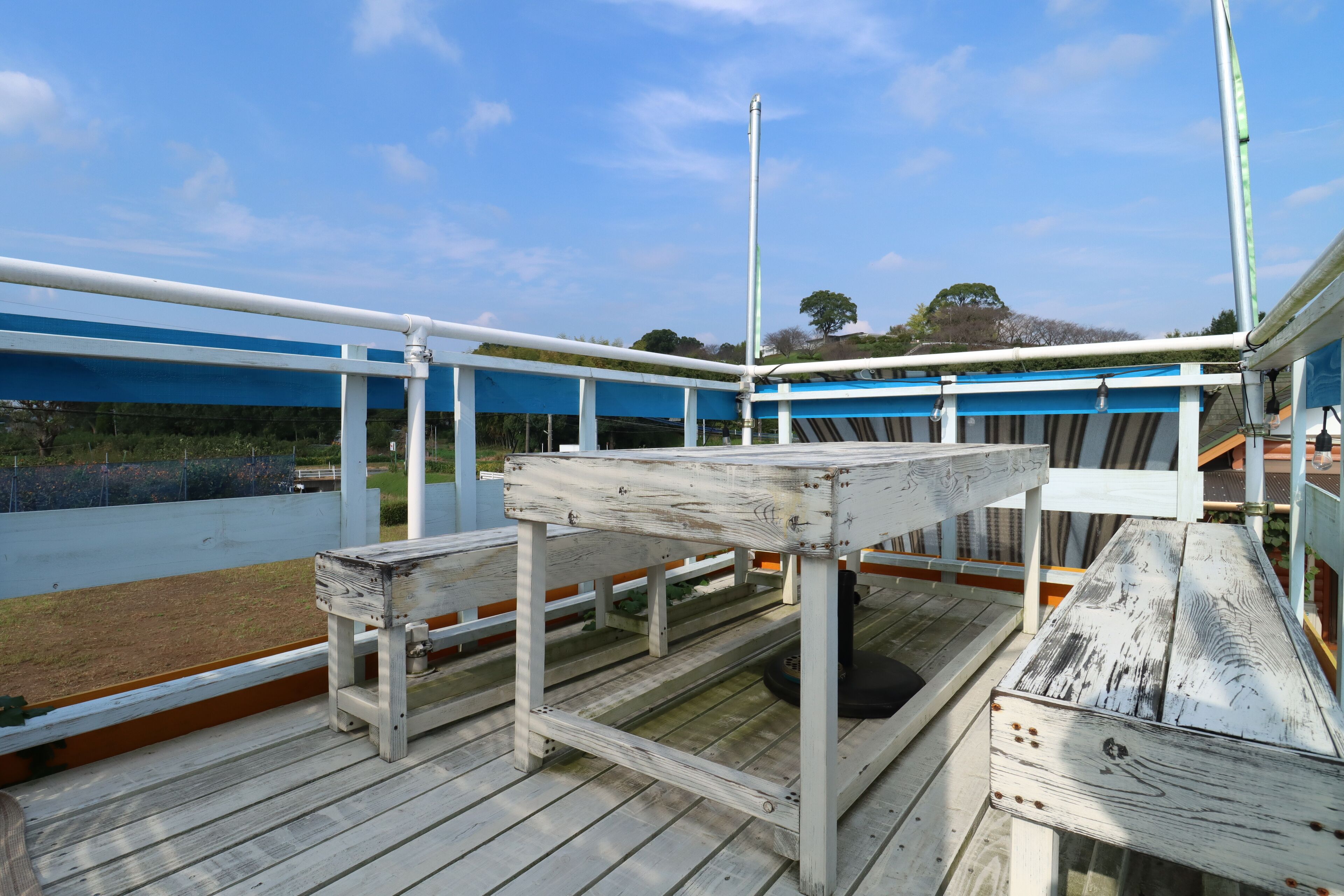 ファミリー ヴィラ ダブルベッド 2 台 | テラス / パティオ