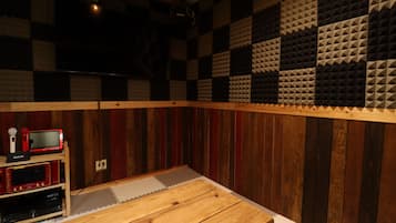 Family Villa, 2 Double Beds | In-room dining