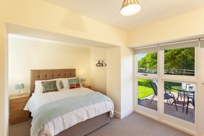 3 bedrooms, iron/ironing board, Internet, bed sheets - Dashel Cottage, Countisbury (Lynmouth)