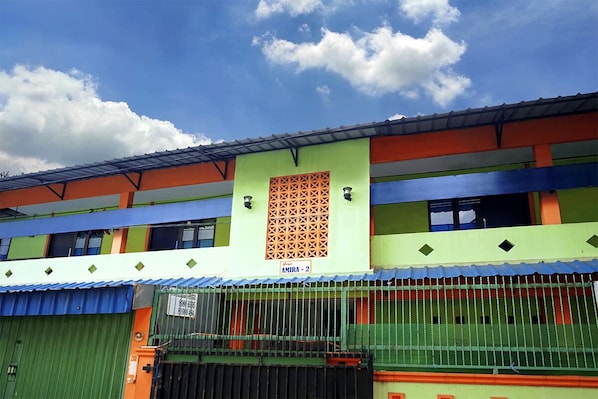 ด้านหน้าที่พัก