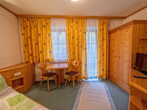 16 quartos, acesso à internet