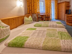 16 chambres, accès Internet