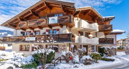 Traditional Tyrolean guesthouse for large groups
