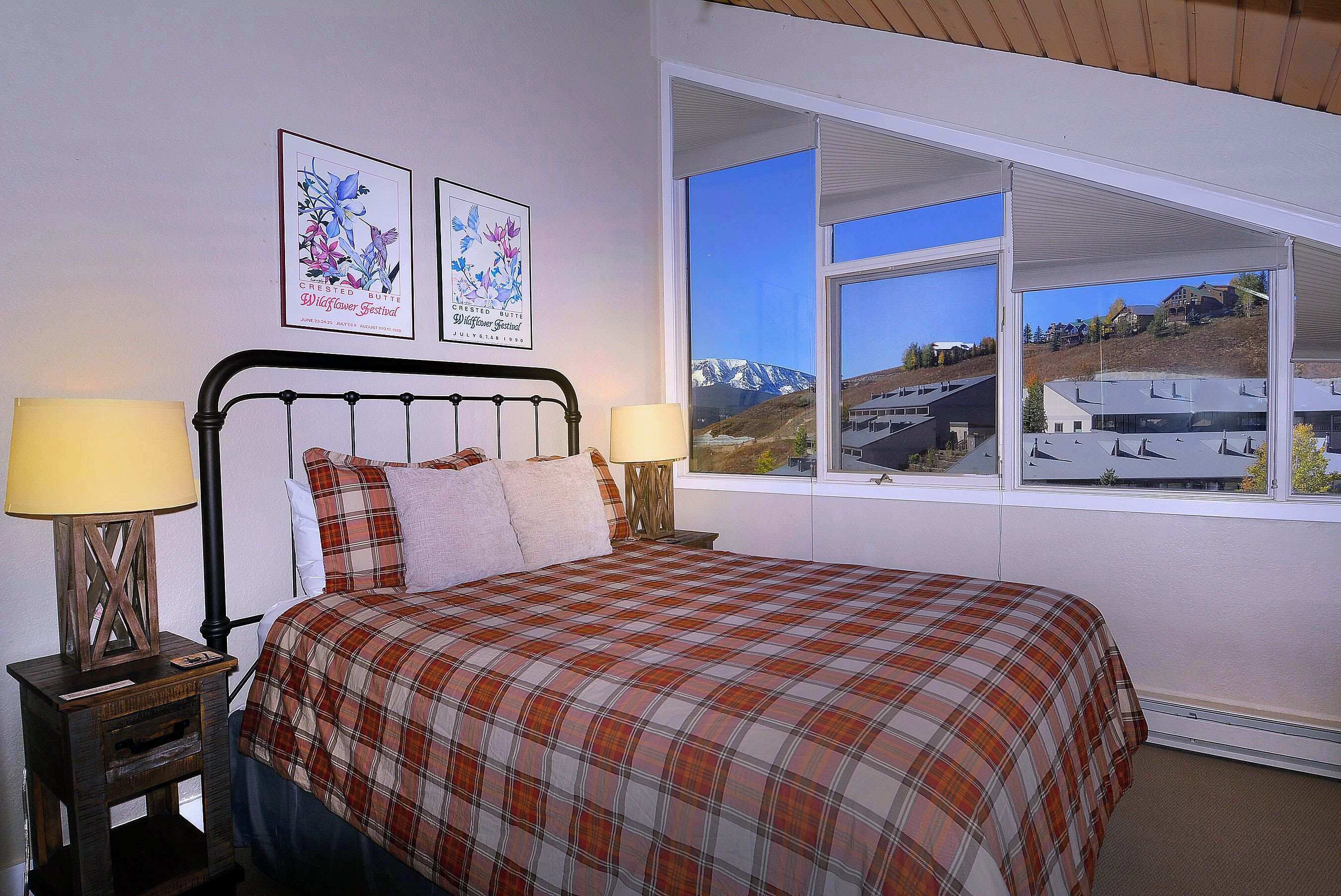 2 chambres, lit de bébé portatif, Wi-Fi, literie fournie