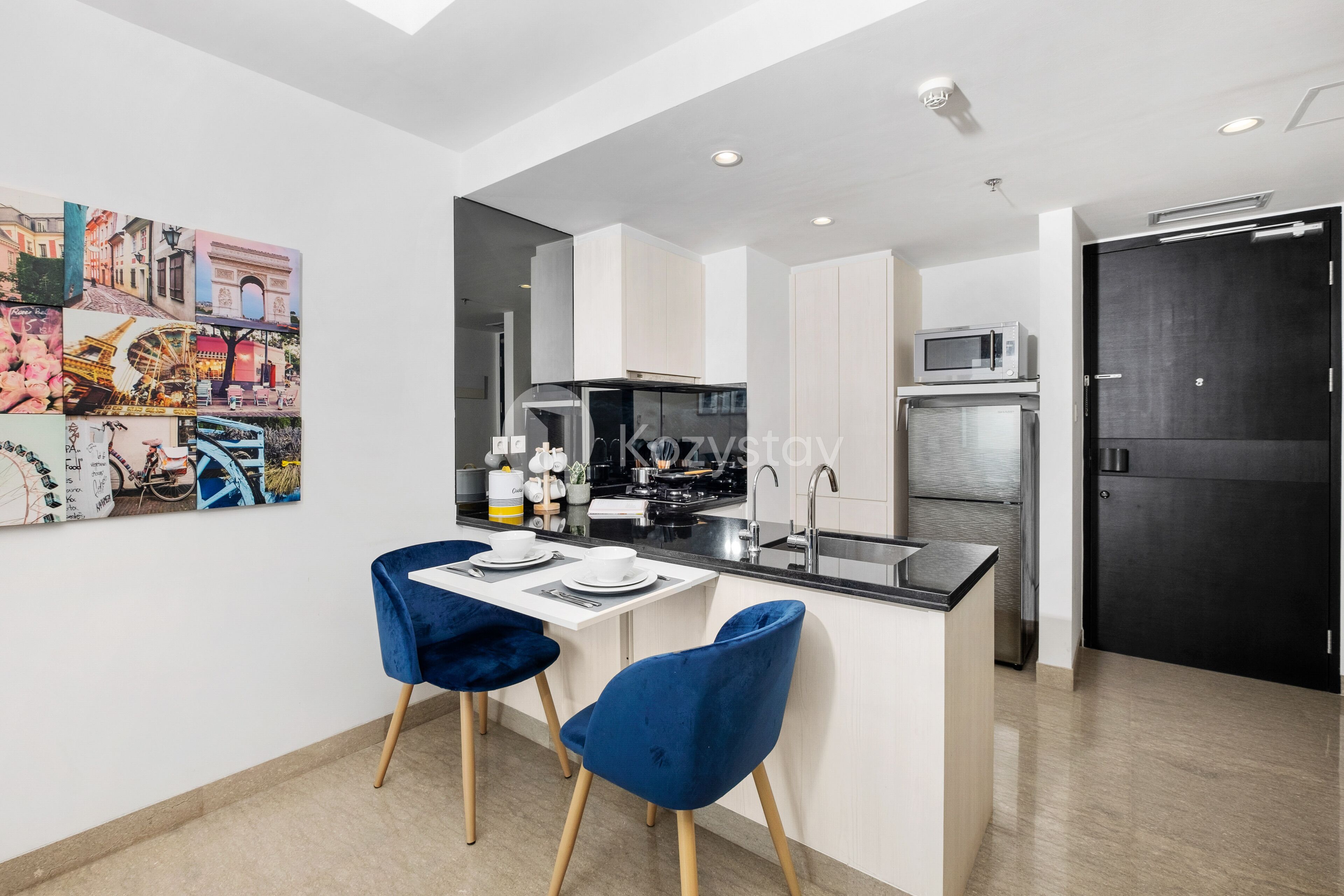 Apartment, 1 Bedroom, City View | Dining room