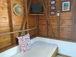 1 chambre, fer et planche à repasser, Wi-Fi, literie fournie