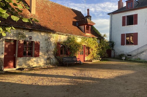 Charmante maison au bord de la rivière Allier