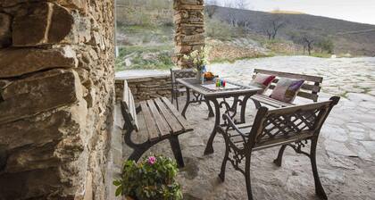 Mountain Getaway in Laroya