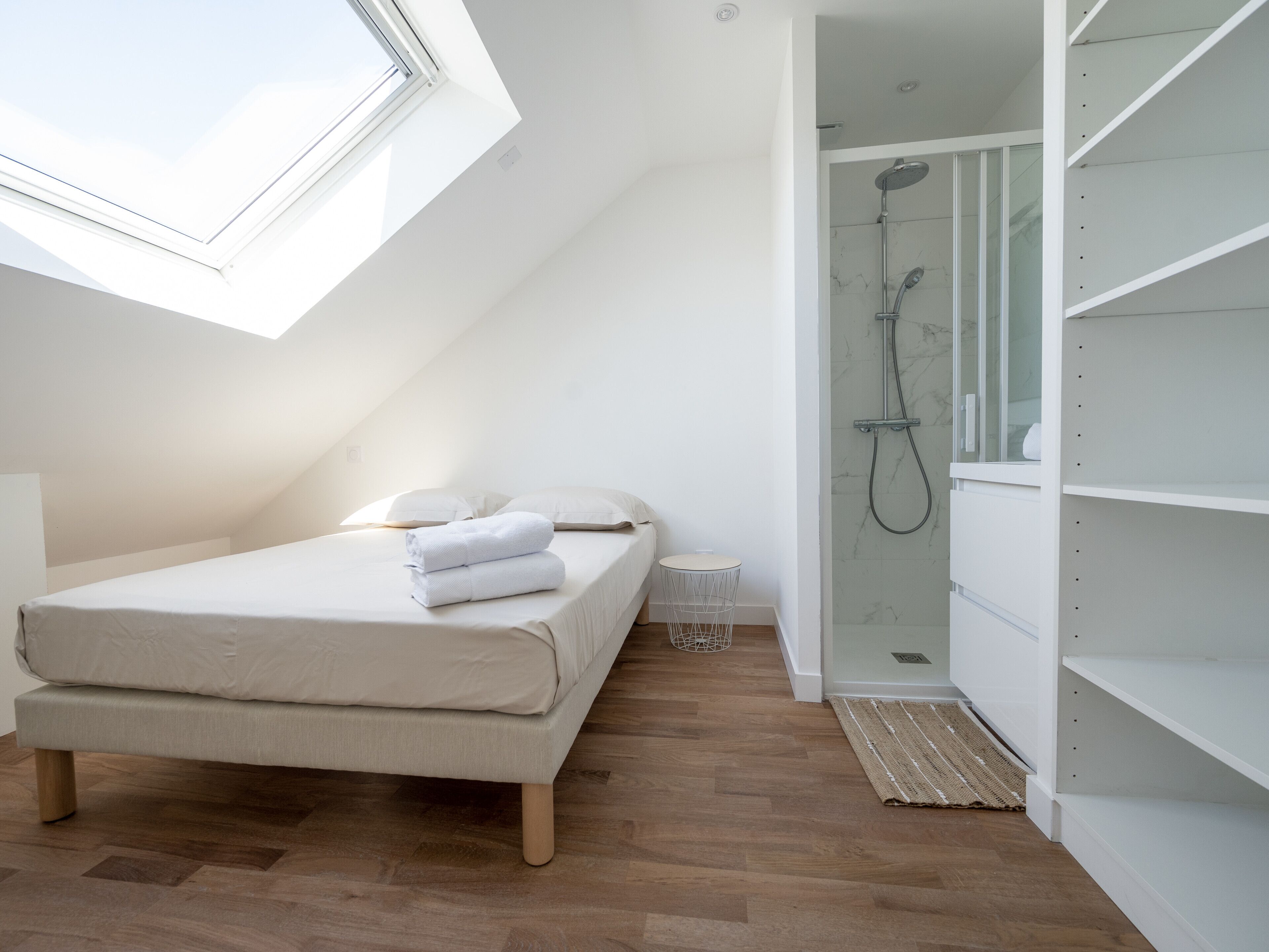 1 dormitorio, cuna de viaje, wifi y ropa de cama