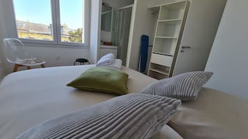1 chambre, fer et planche à repasser, Wi-Fi, draps fournis