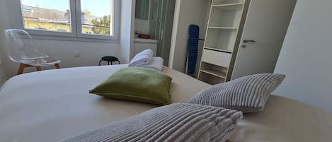 1 chambre, fer et planche à repasser, Wi-Fi, draps fournis
