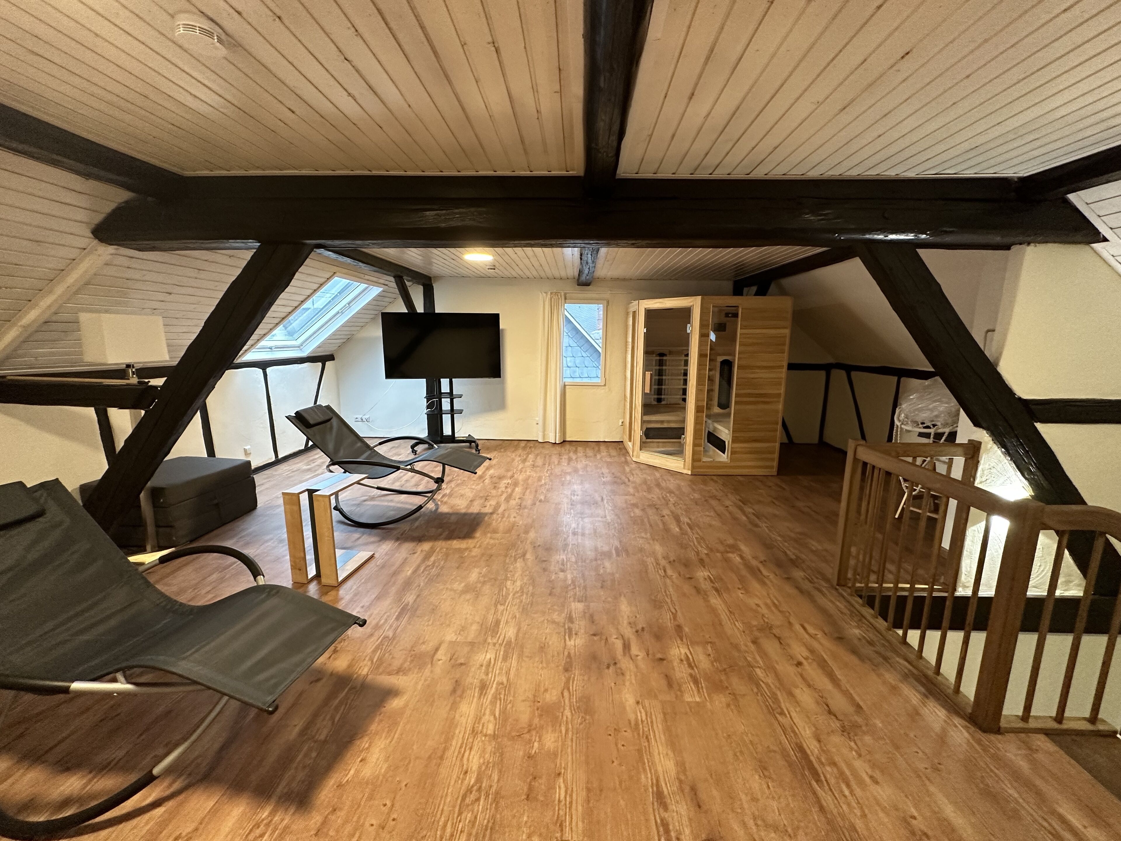 Ruheraum oder auch Spielzimmer mit Infrarot Sauna 4 Personen -DG