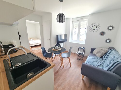 Le Poulorio 4 -  T2 - Proche Gare * By Locly *