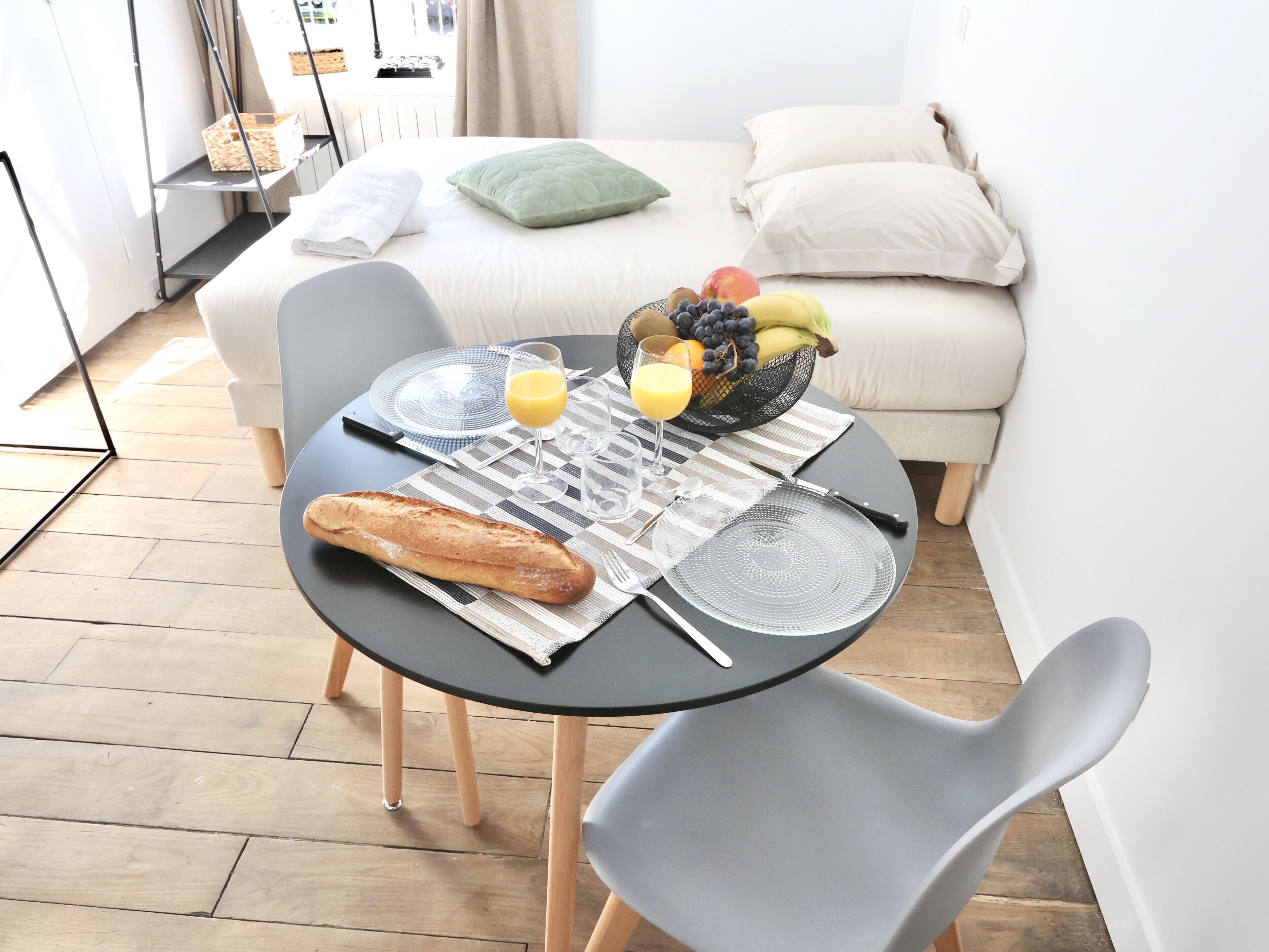 Bügeleisen/Bügelbrett, WLAN, Bettwäsche