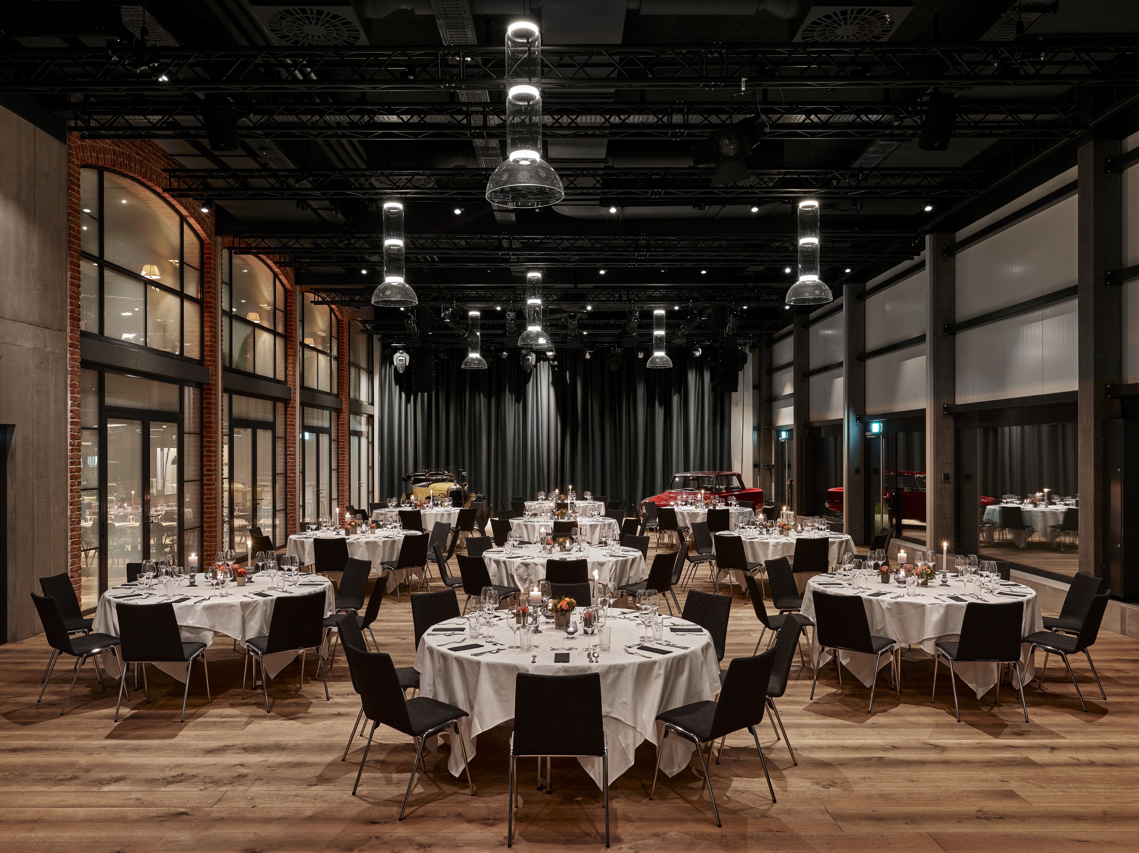 Foto - Autohalle Hotel