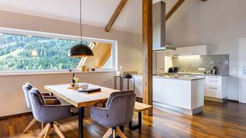 Luxury-Apartment | Eigene Küche | Kühlschrank, Herdplatte, Geschirrspüler, Toaster