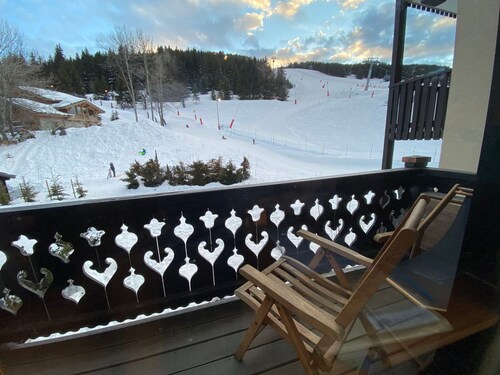Ski-in/Ski-out Wohnung, Balkon, 6 Pers, Garage, WIFI