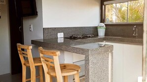 Comfort-Ferienhütte | Eigene Küche | Kühlschrank, Mikrowelle, Kochgeschirr/Geschirr/Besteck, Gefrierschrank