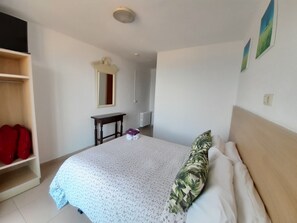 Free WiFi, bed sheets - Hostal Mozaik Lloret (Lloret de Mar)