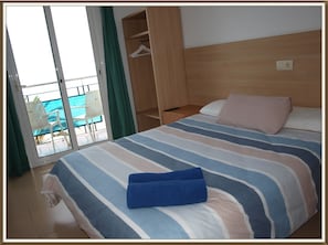 Panoramic Double Room | Free WiFi, bed sheets - Hostal Mozaik Lloret (Lloret de Mar)