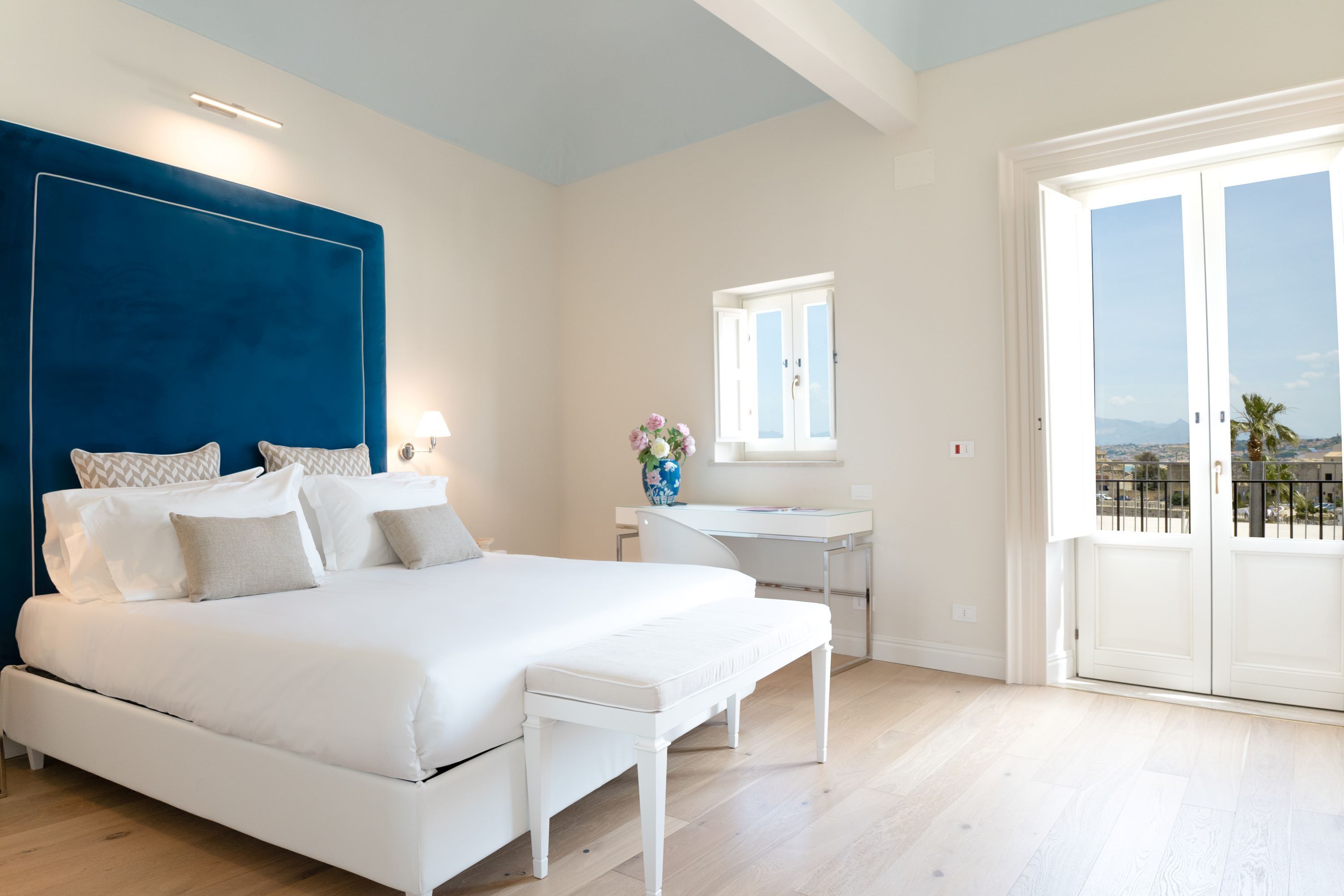 Superior Suite, Sea View (Isole) | Premium bedding, down duvets, memory-foam beds, minibar