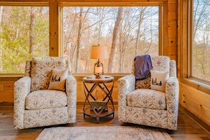 Interior - Serenity Splash Lodge: Indoor Pool, Partial Mtn View, Home Theater, Game Room, Hot Tub, and more… (Sevierville)