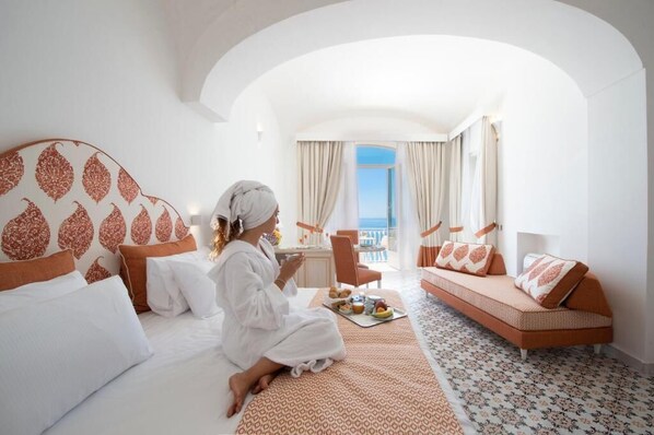Junior Studio Suite | Minibar, in-room safe, blackout drapes, soundproofing - Casa Caprile (Positano)