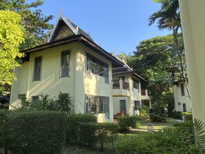 豪華雙人房, 1 張加大雙人床 | 高級寢具、房內夾萬、書桌、遮光窗簾/窗簾