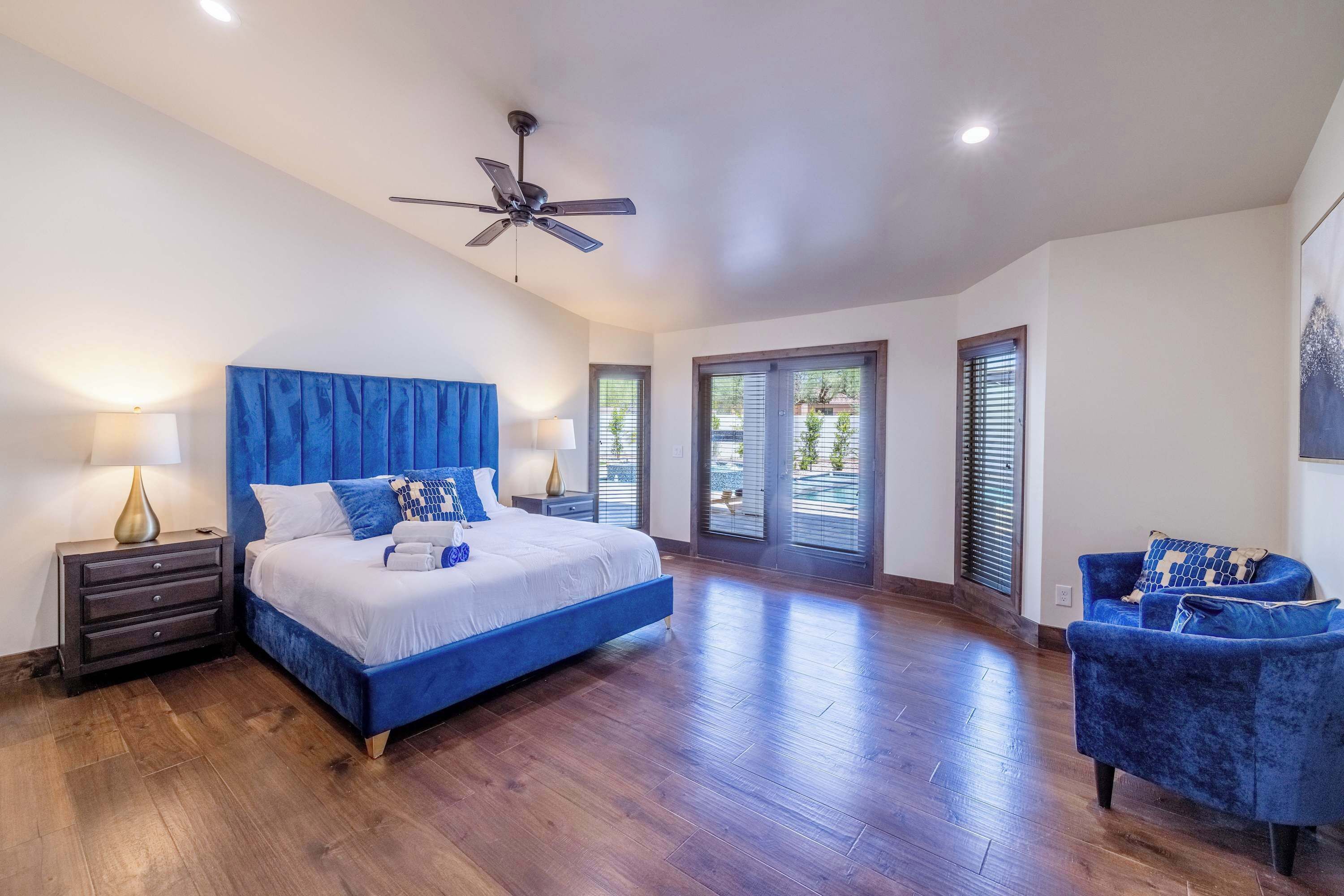 8 Schlafzimmer, Bügeleisen/Bügelbrett, Reisekinderbett, WLAN