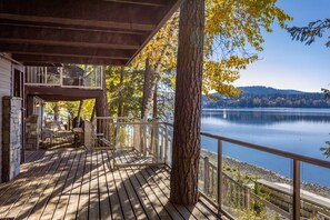 Terrace/patio - Lakefront condo w/shared pool & hot tub, views, near downtown - Bay Point Lakeside Landing (Whitefish)