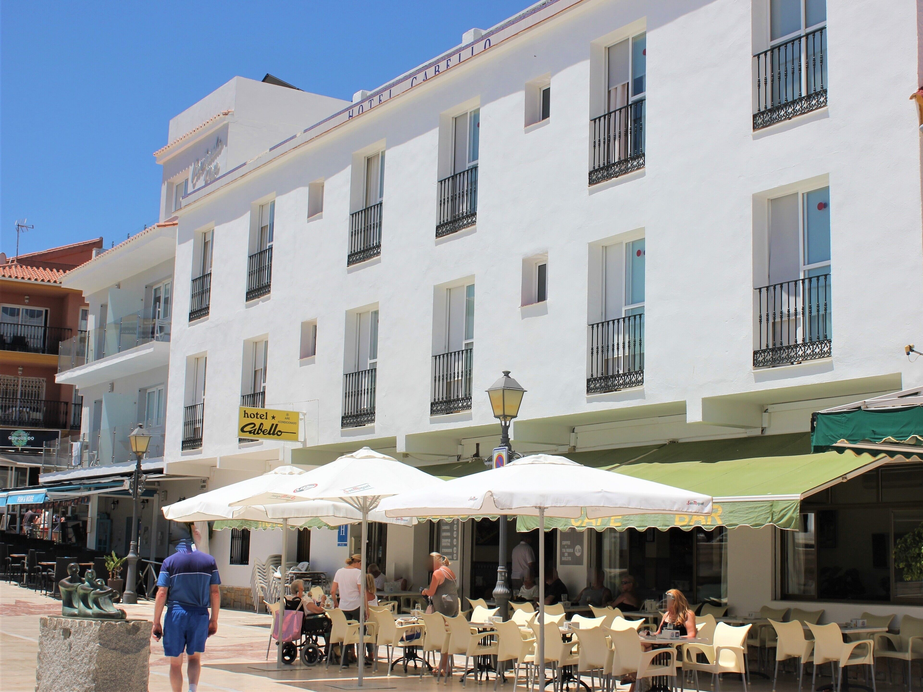 Vista frontal de la propiedad