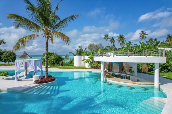 Außenpool, geöffnet von 07:00 Uhr bis 19:00 Uhr, Cabañas (kostenlos)