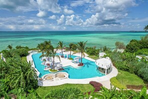 Outdoor pool, open 7:00 AM to 7:00 PM, free cabanas, pool umbrellas - Ycona Luxury Resort (Uroa)